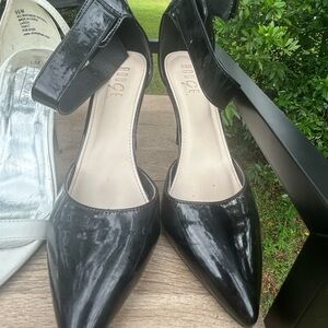 Rouge Helium Glossy Black Heels